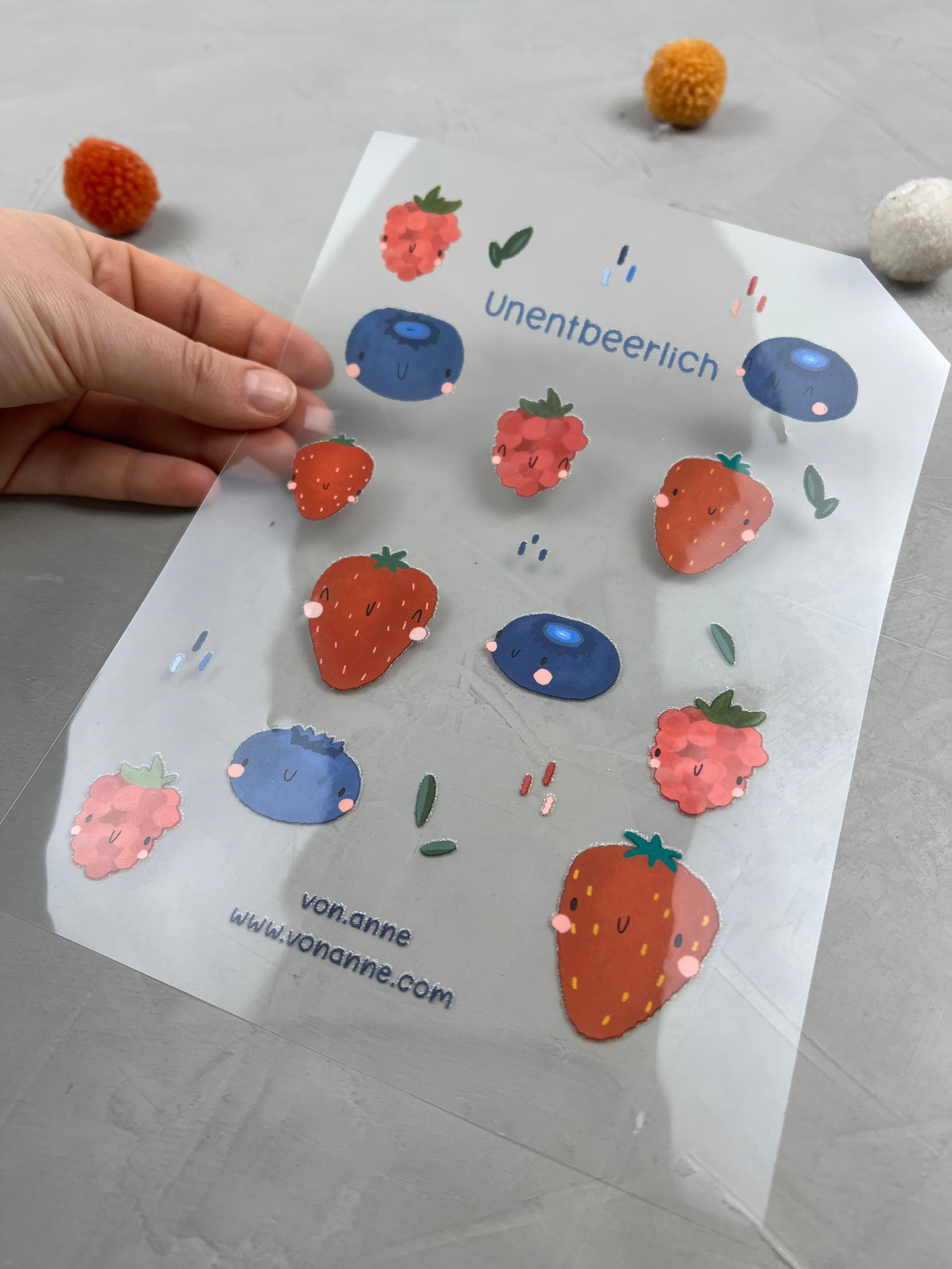 Bügelbildbogen - All the single berries