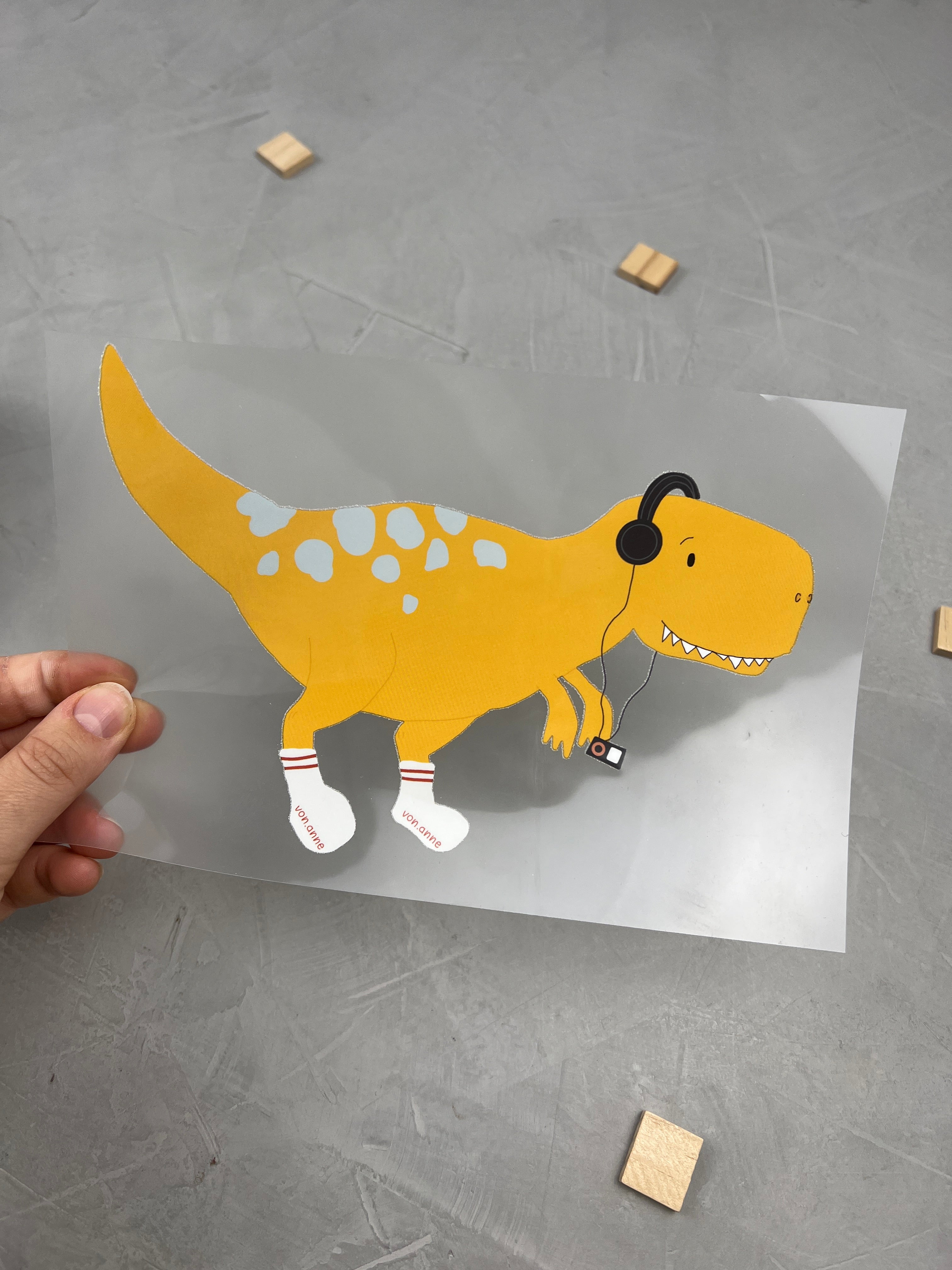 mittleres Bügelbild -T-Rex/Urknallgang