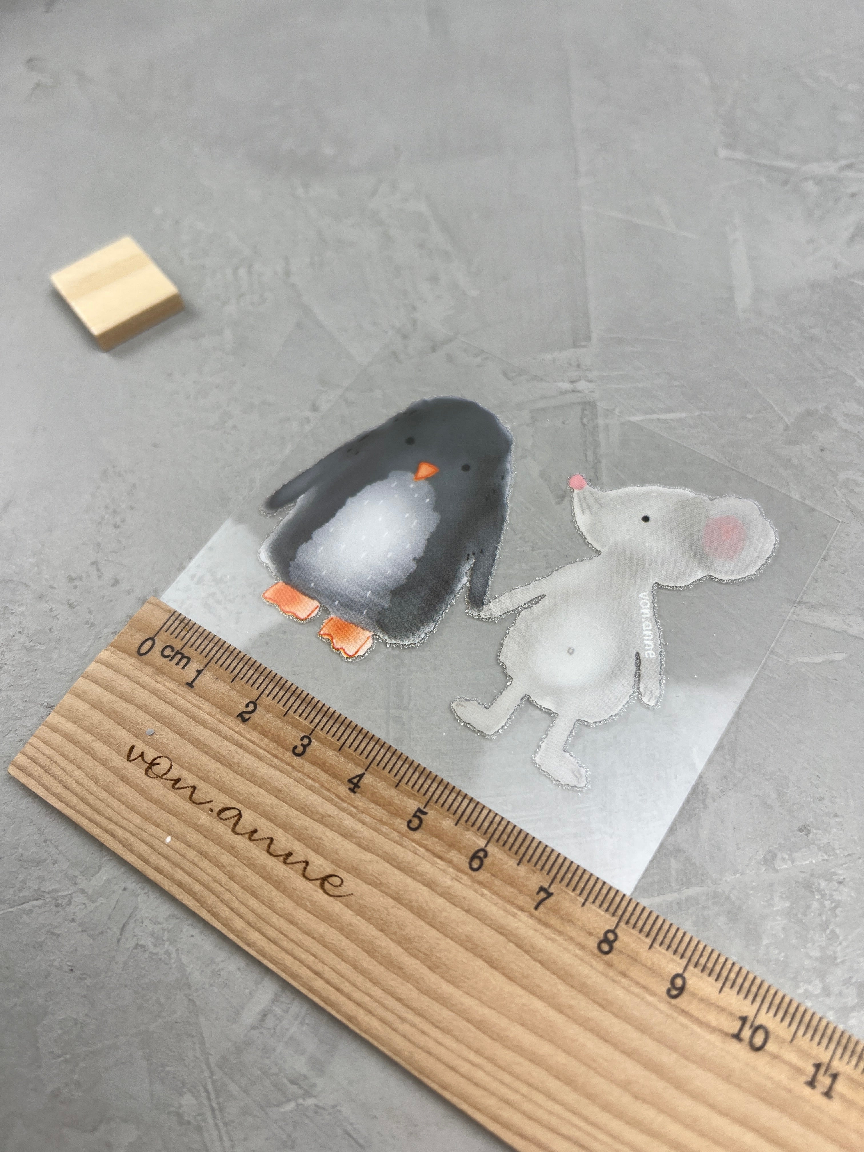 kleines Bügelbild - Sandkastenliebe/Maus und Pinguin
