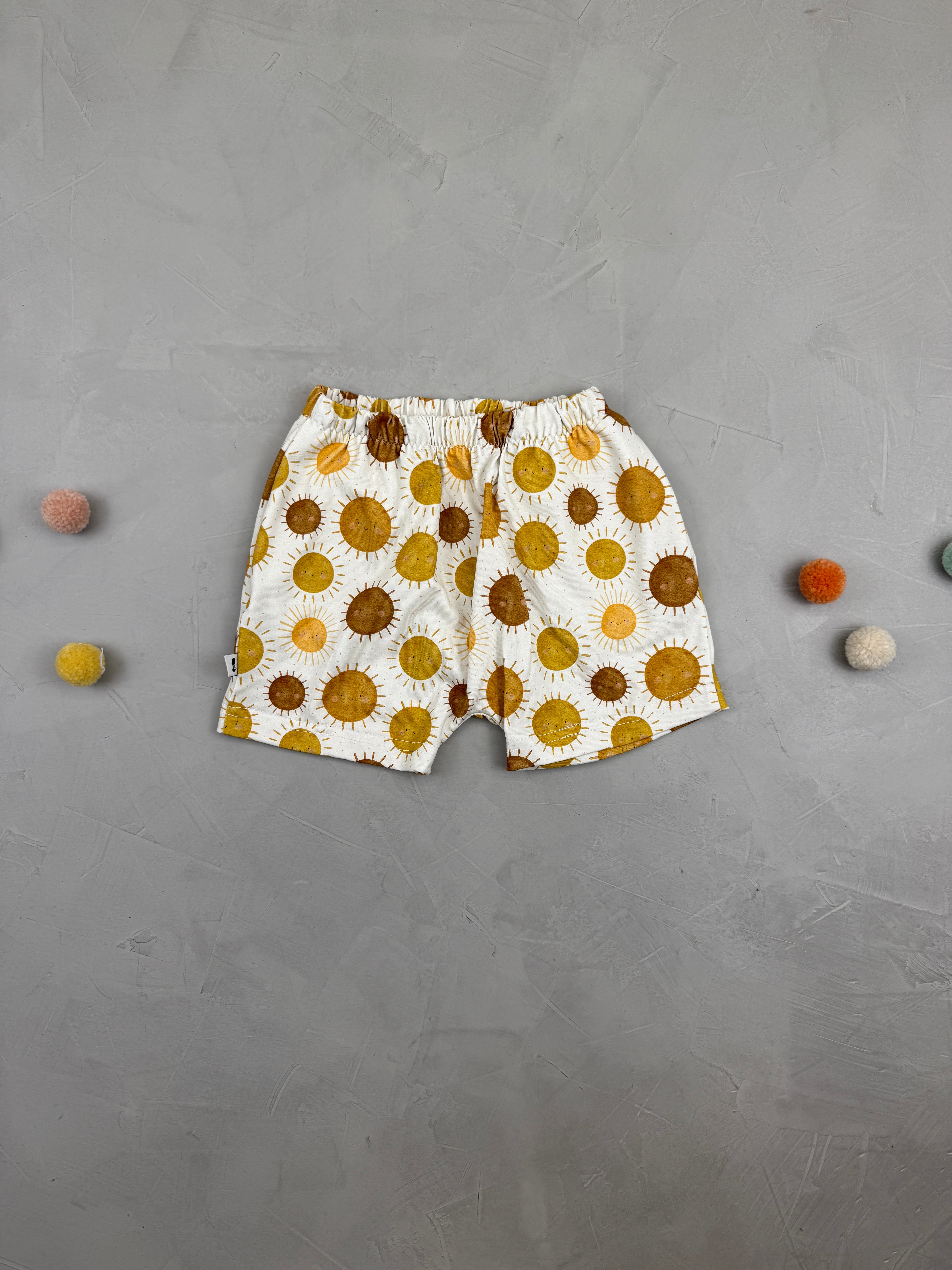 Easy Fit Shorts - Strahlend schön (Gr. 86/92)