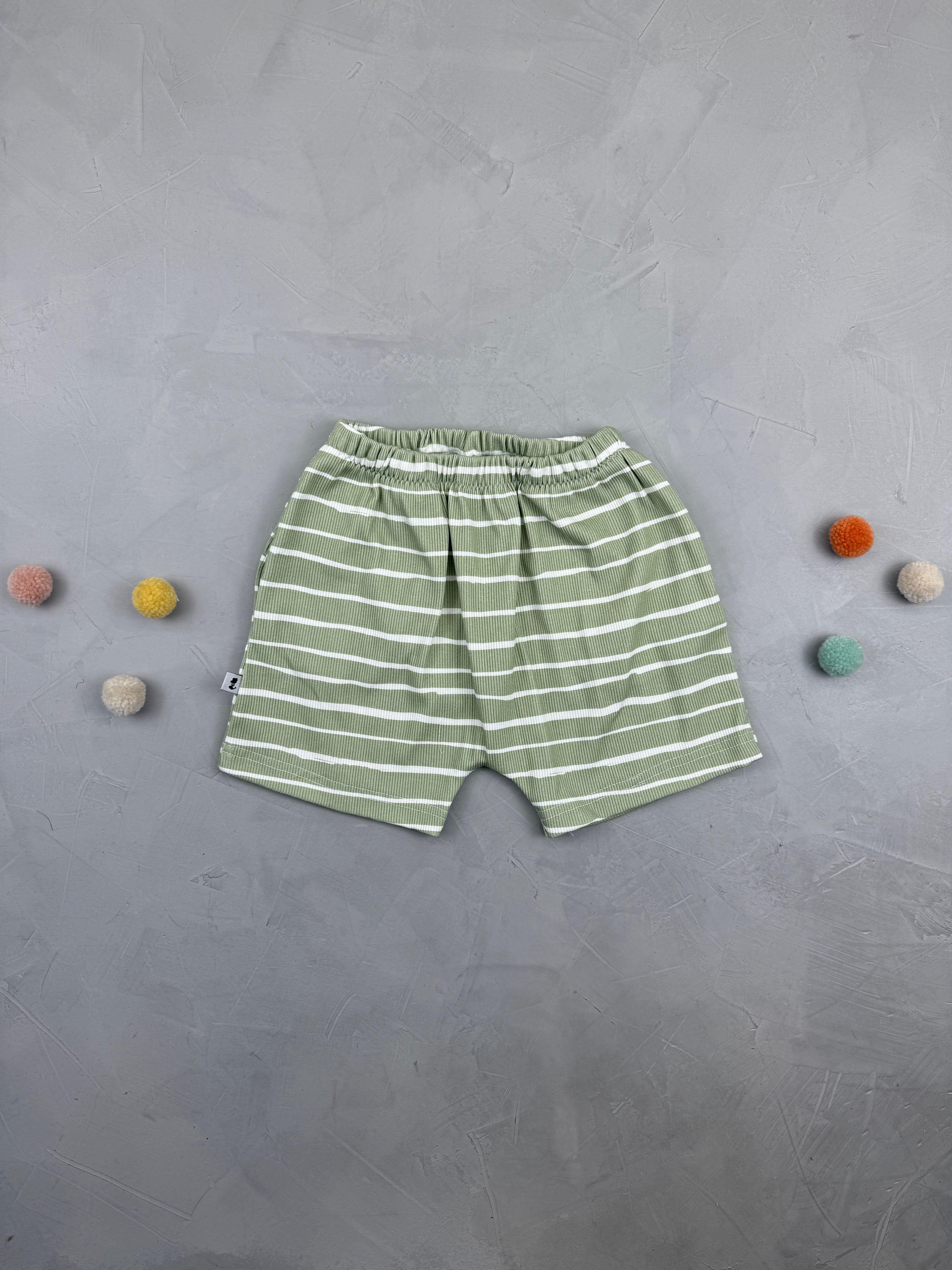 Easy Fit Shorts - Basic/Lindgrün (Gr. 110/116)