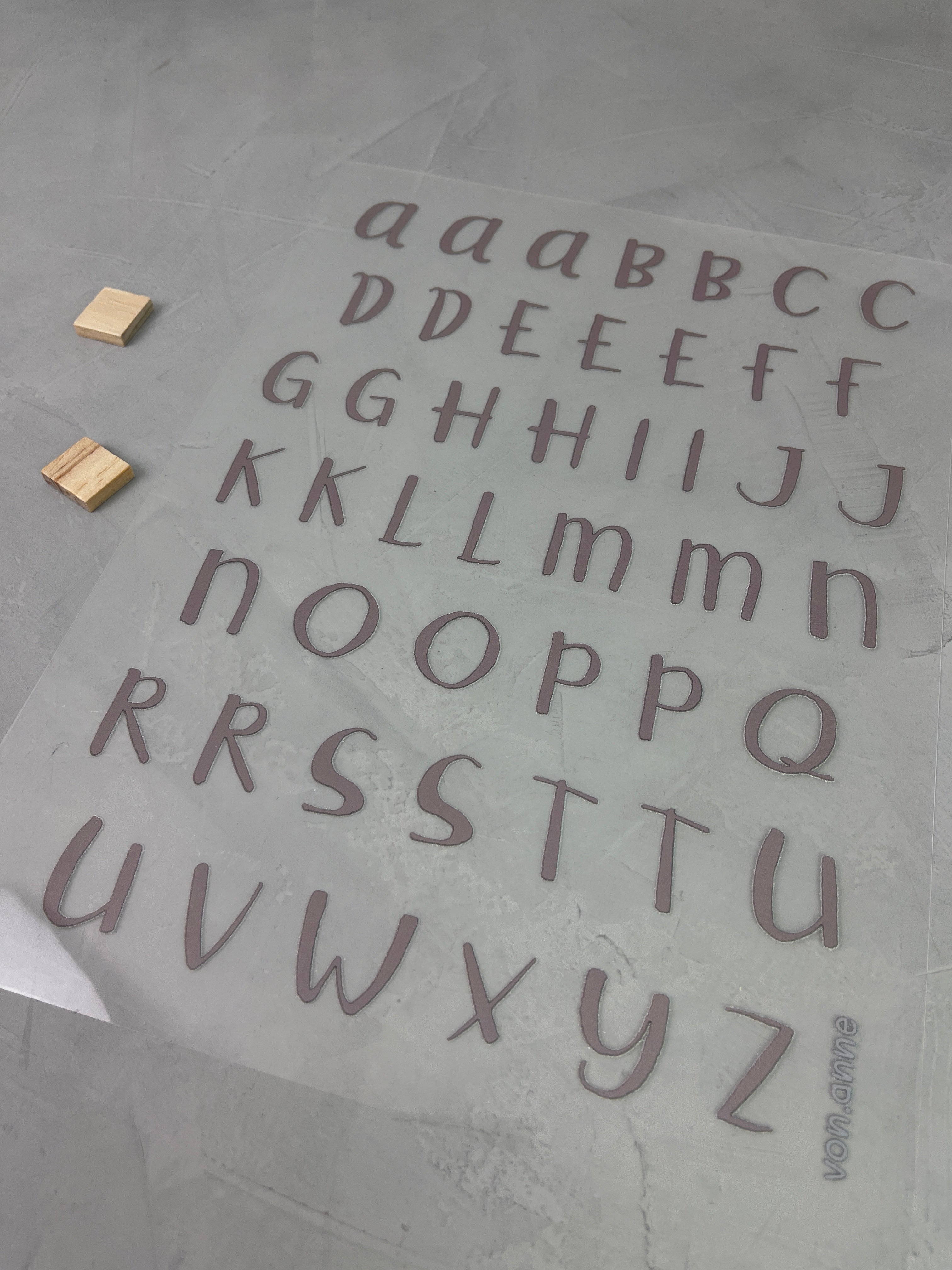 Bügelbild "graues Alphabet"