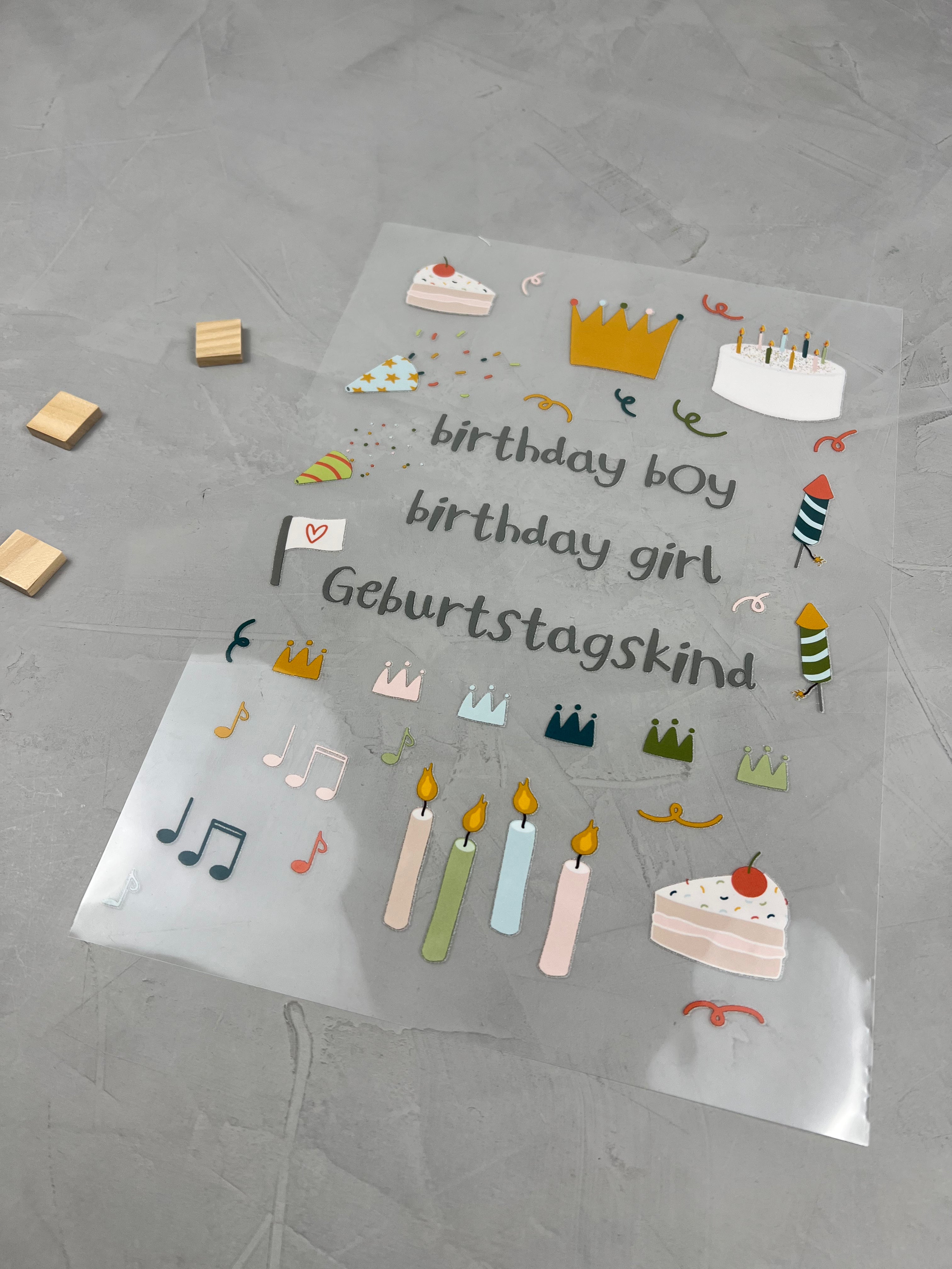 Bügelbild "Geburtstagselemente"