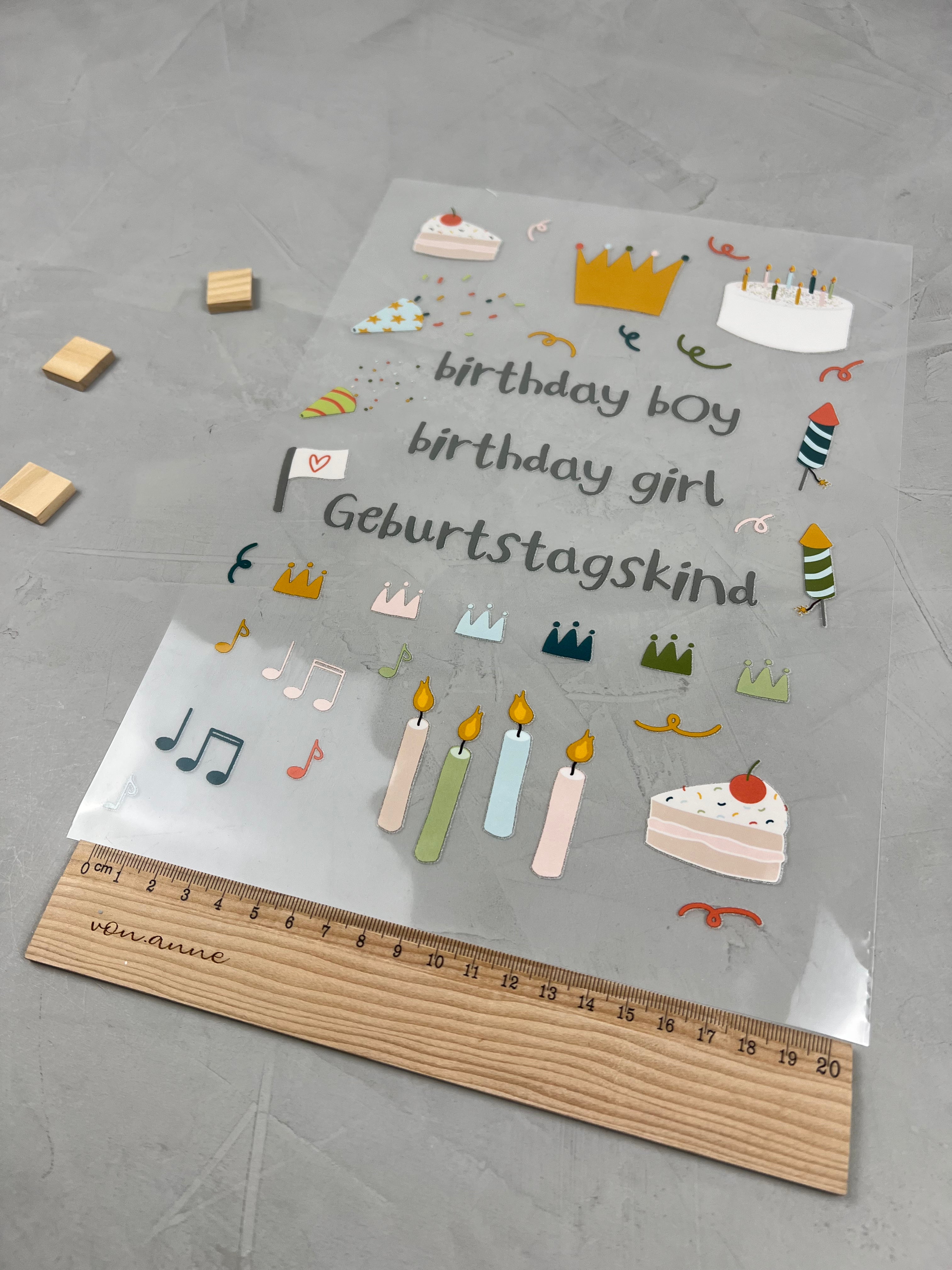 Bügelbild "Geburtstagselemente"