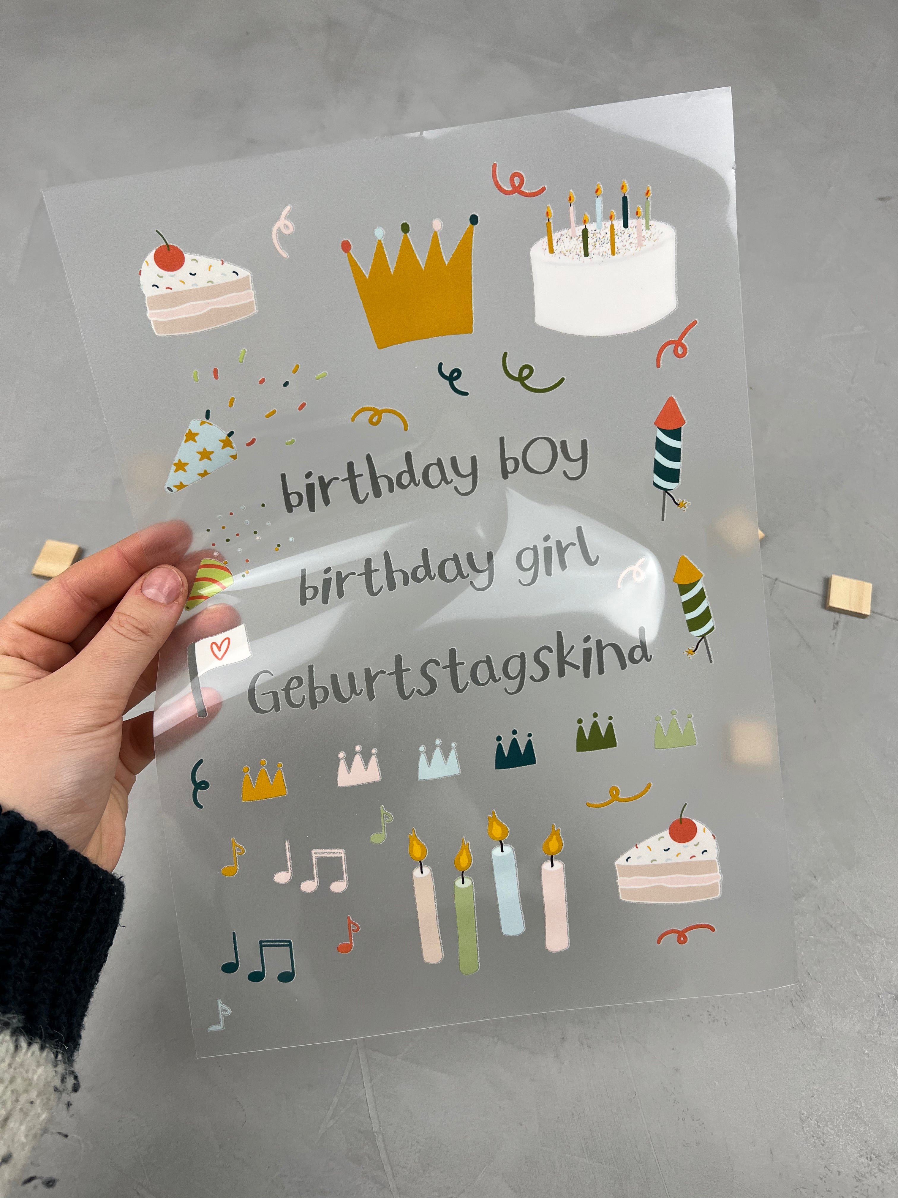 Bügelbild "Geburtstagselemente"