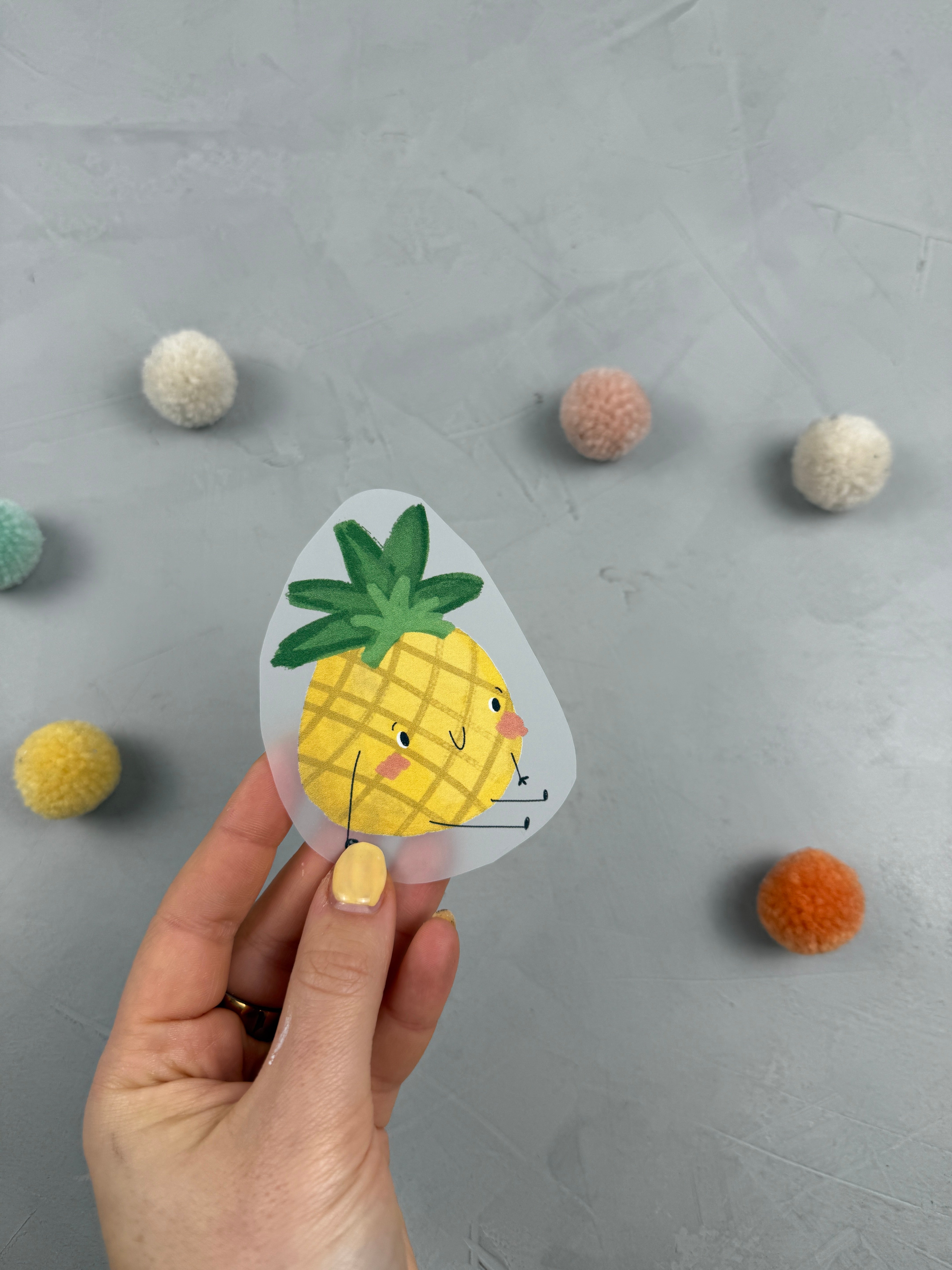 mittleres Bügelbild - Dies das Ananas/sitzend