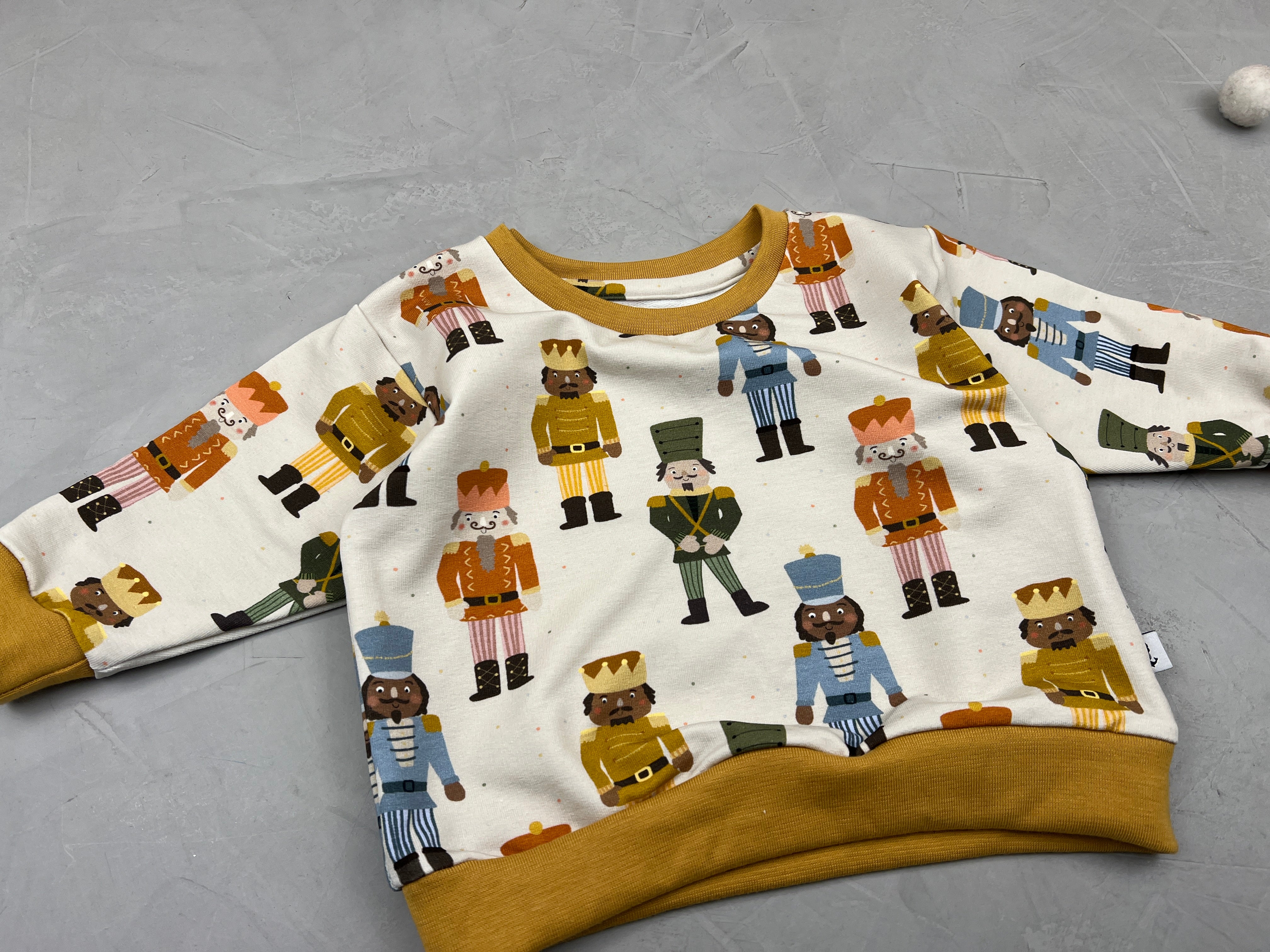 Oversize Sweatshirt - Lass knacken! (6-9 M)