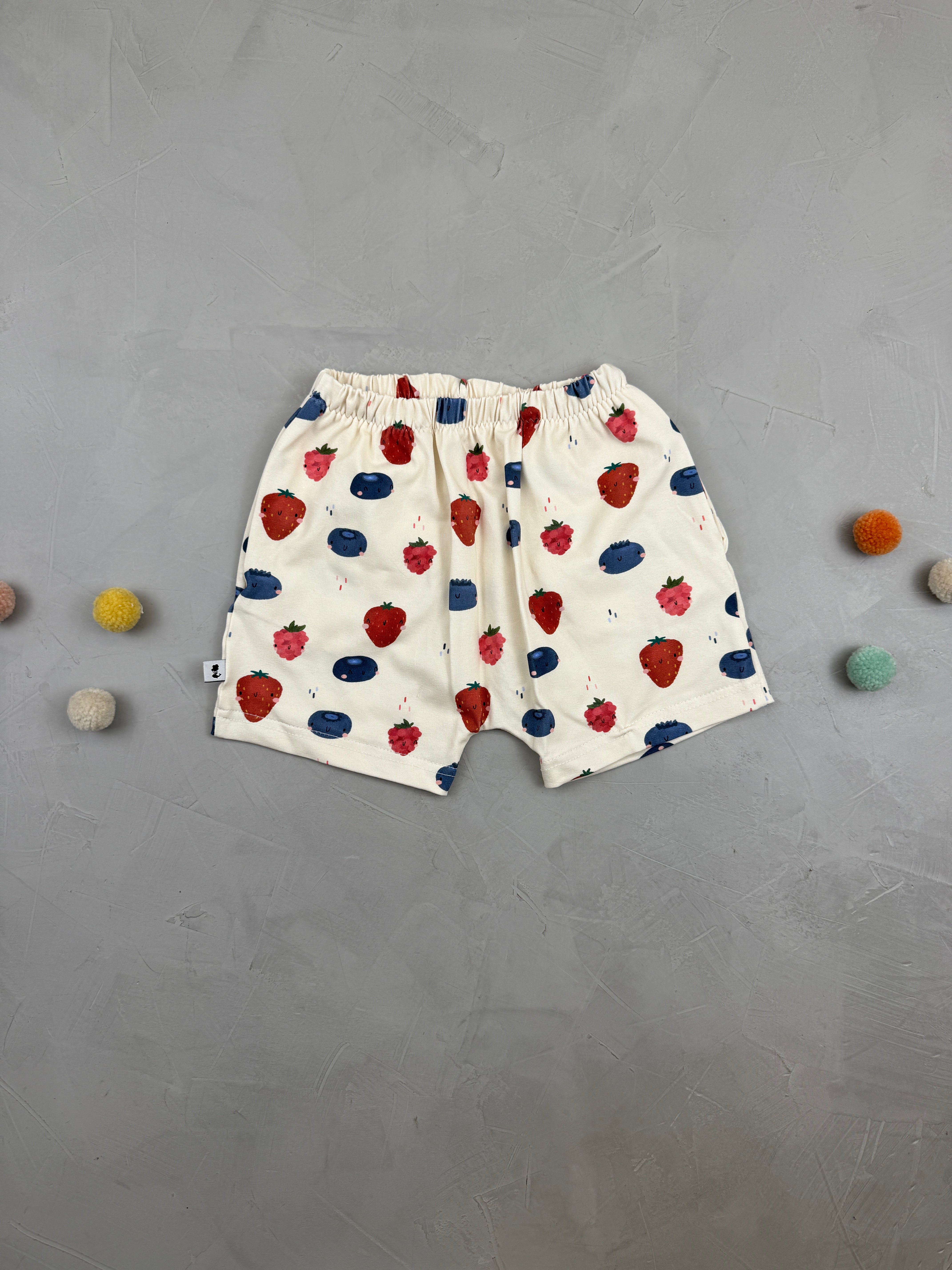 Easy Fit Shorts - All the single berries (Gr. 98/104)